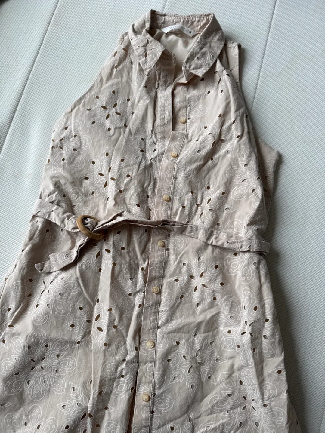 Zara XS Beige Embroidered Sleeveless Dress thumbnail