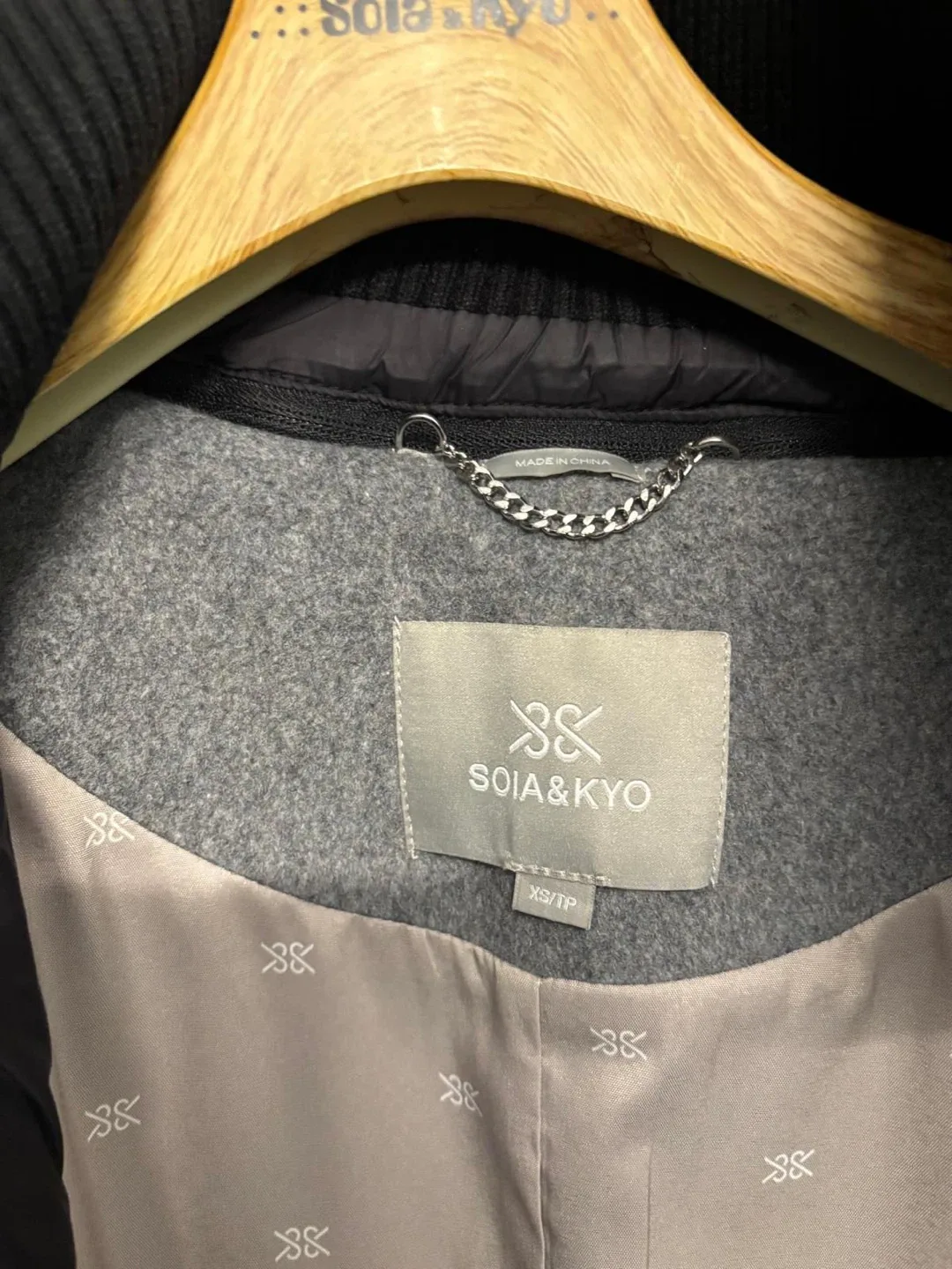 Soia & Kyo Grey Wool Coat XS - like new image indicator(5)