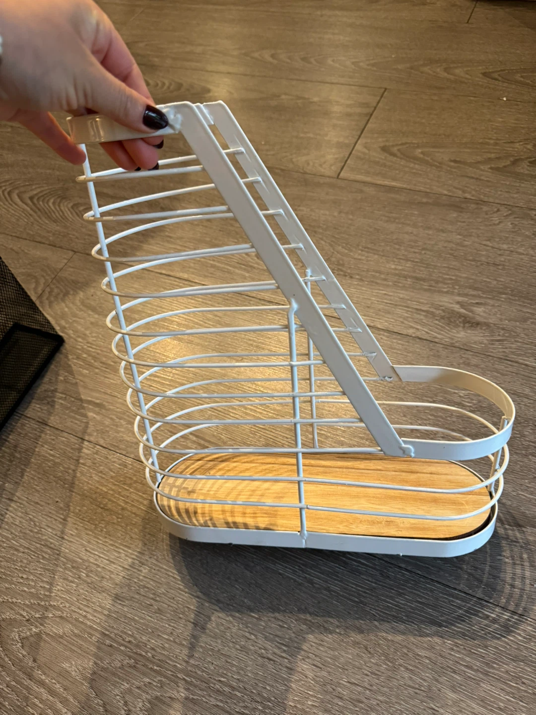 White Metal & Wood Magazine Rack