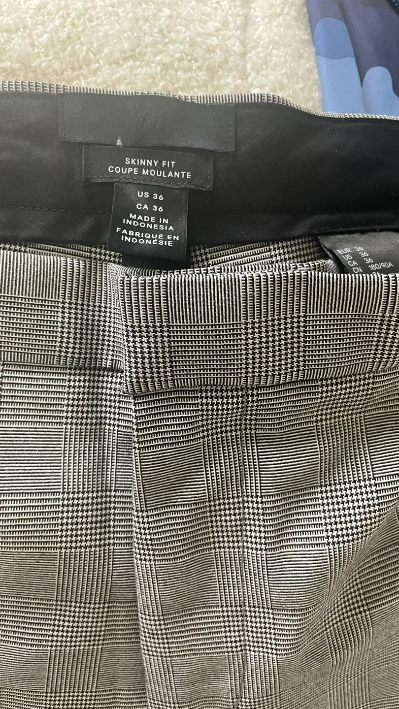 H&M Skinny Fit Plaid Pants - Size US 36 / CA 36 image indicator(4)