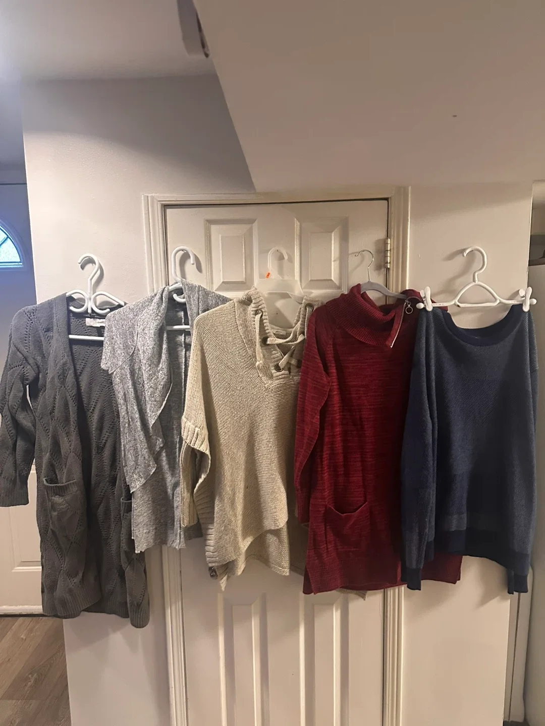 5 Ladies Sweter bundle (S4) thumbnail