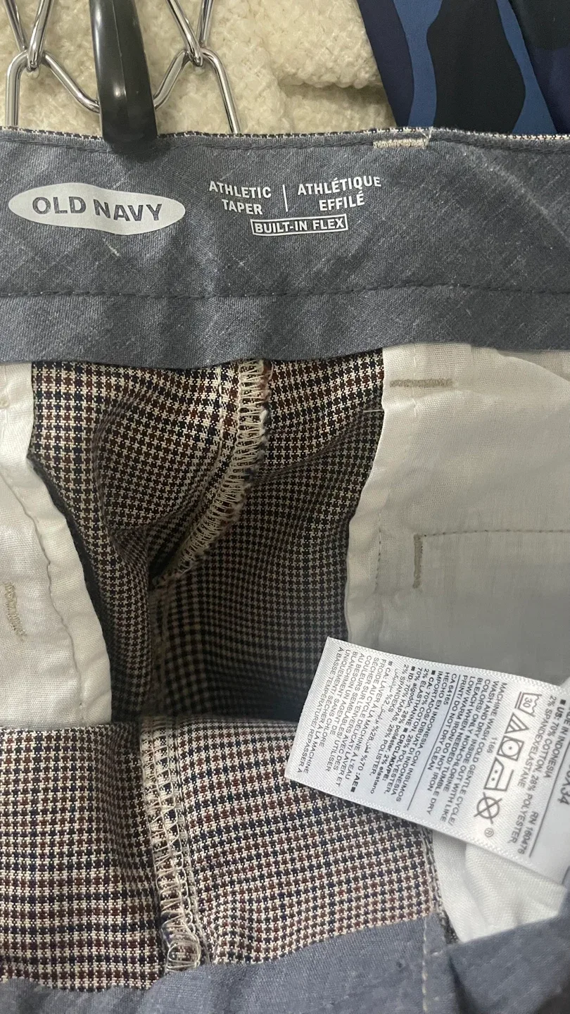 Old Navy Athletic Taper Plaid Pants 33x34 image indicator(2)