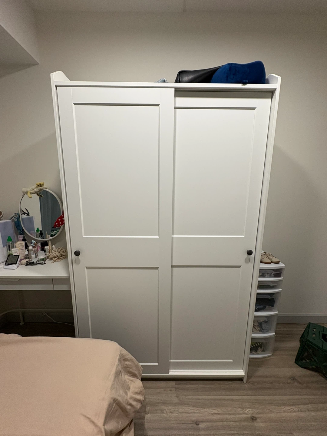 Ikea Hauga White Wardrobe with sliding doors - photo 2