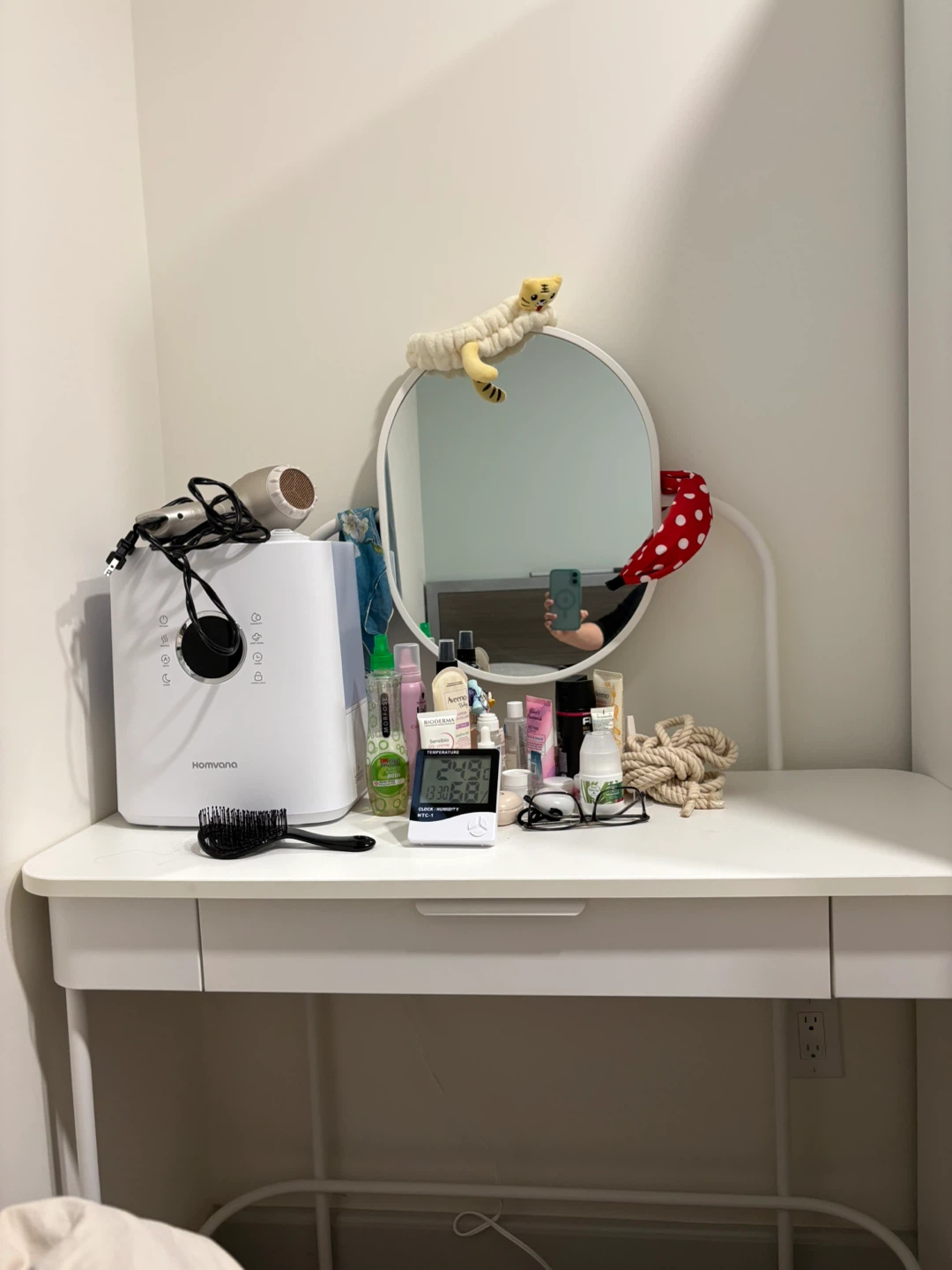 Ikea Vanity Table - photo 2