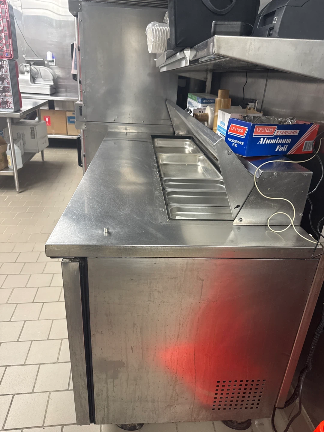 True TSSU-72-18 Sandwich Prep Table - photo 3