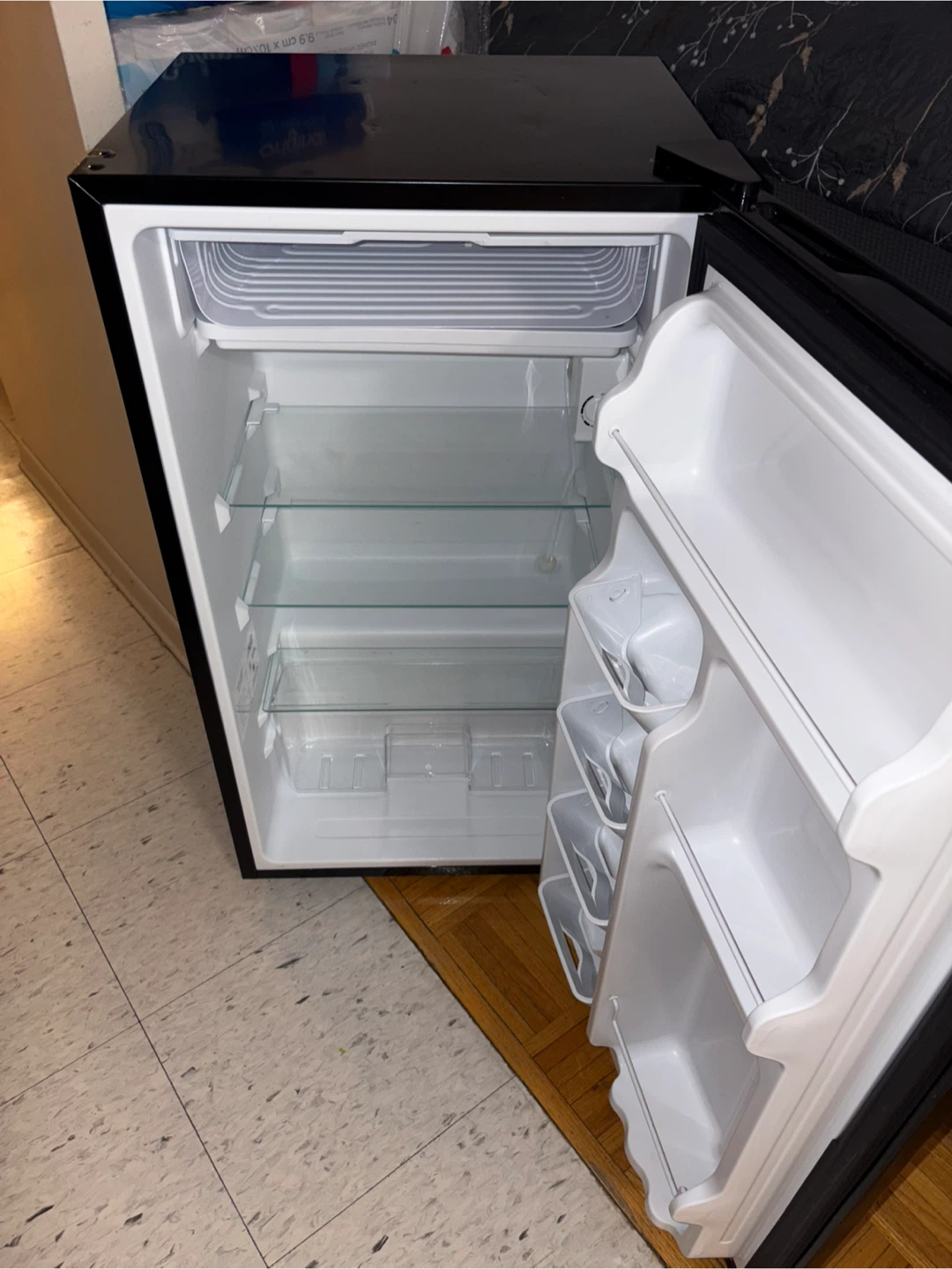 Arctic King Mini Fridge - Black