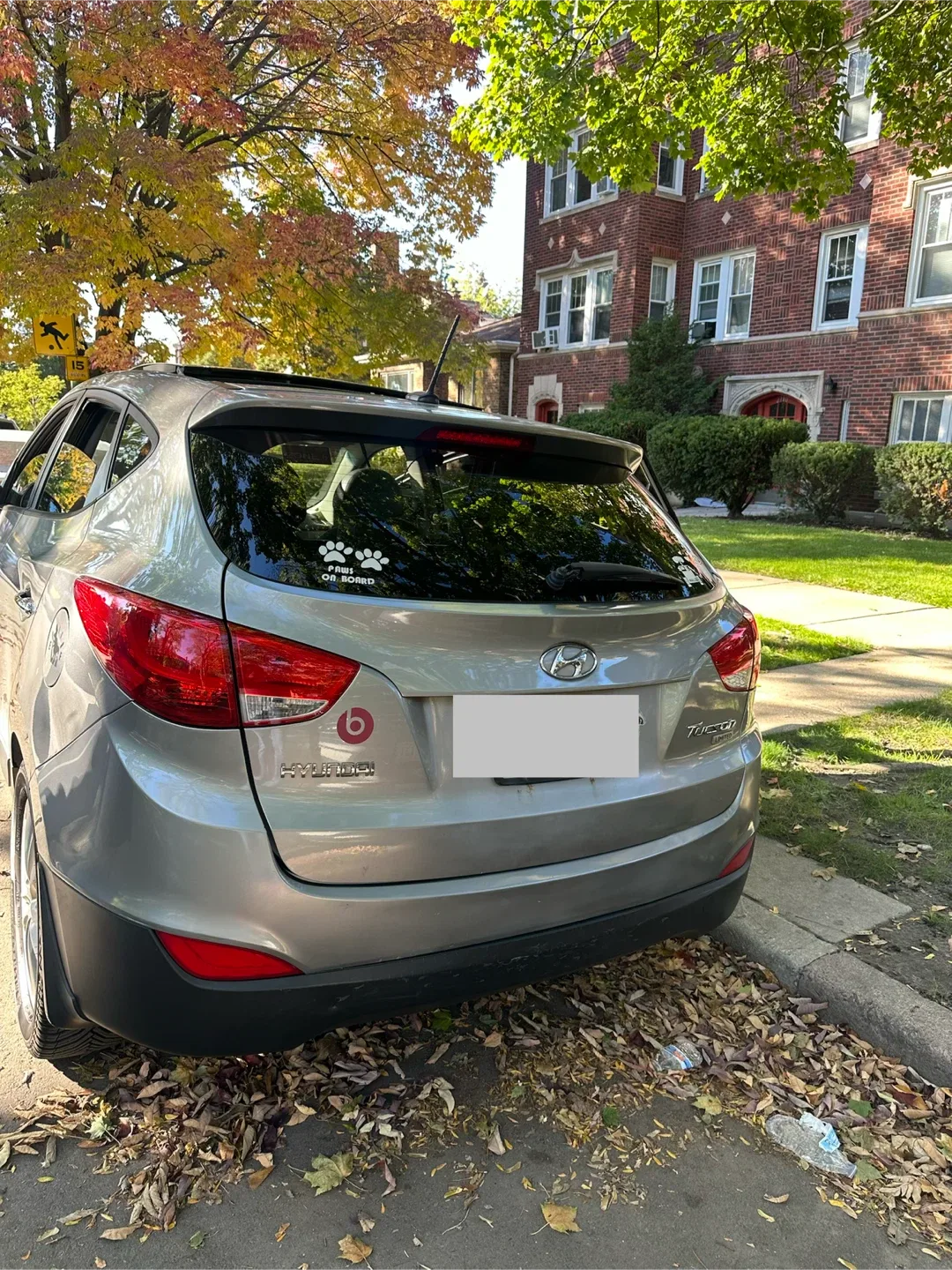 Hyundai Tucson - Silver SUV image indicator(5)