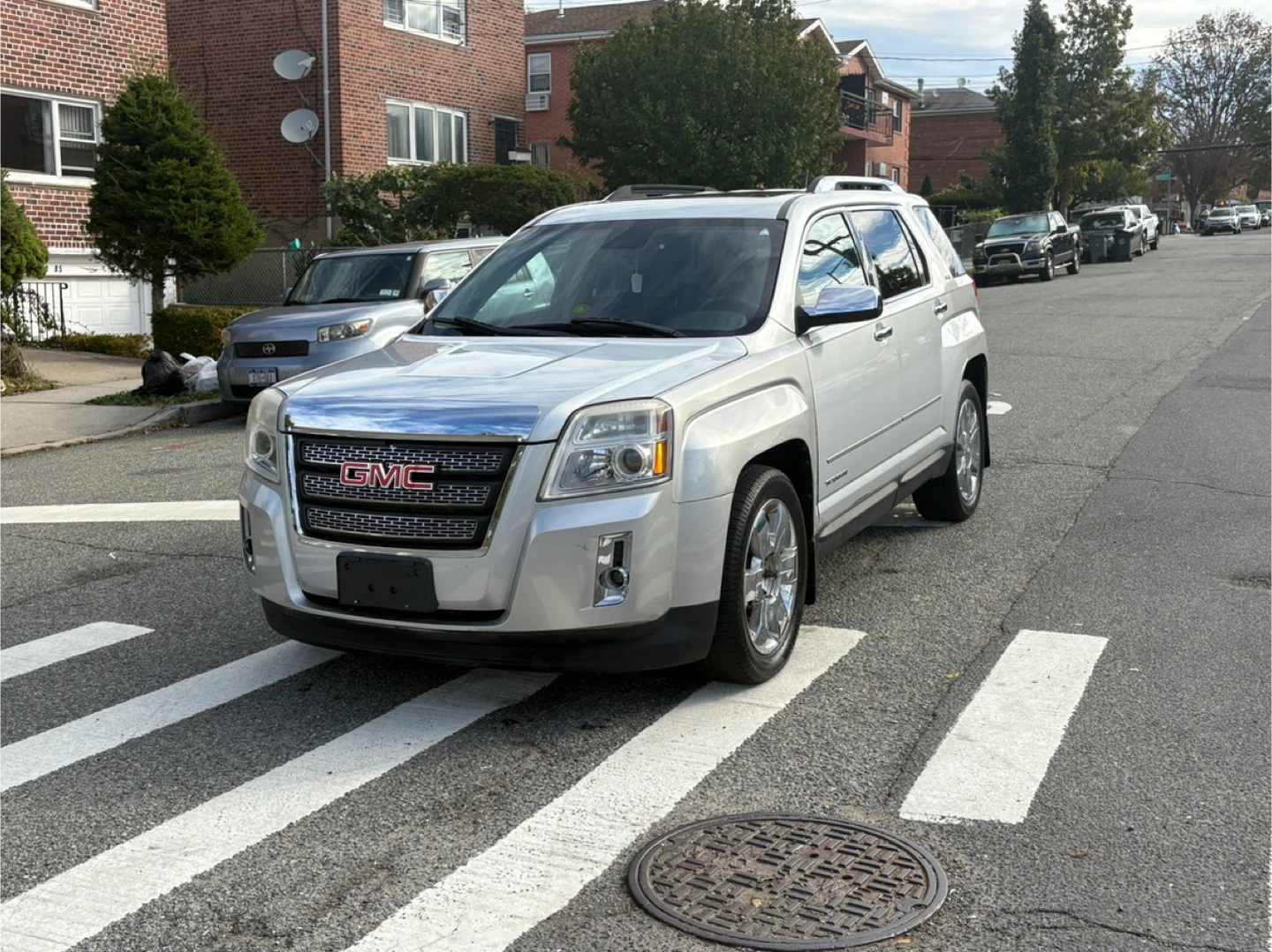 2012 Silver GMC Terrain SUV - photo 2