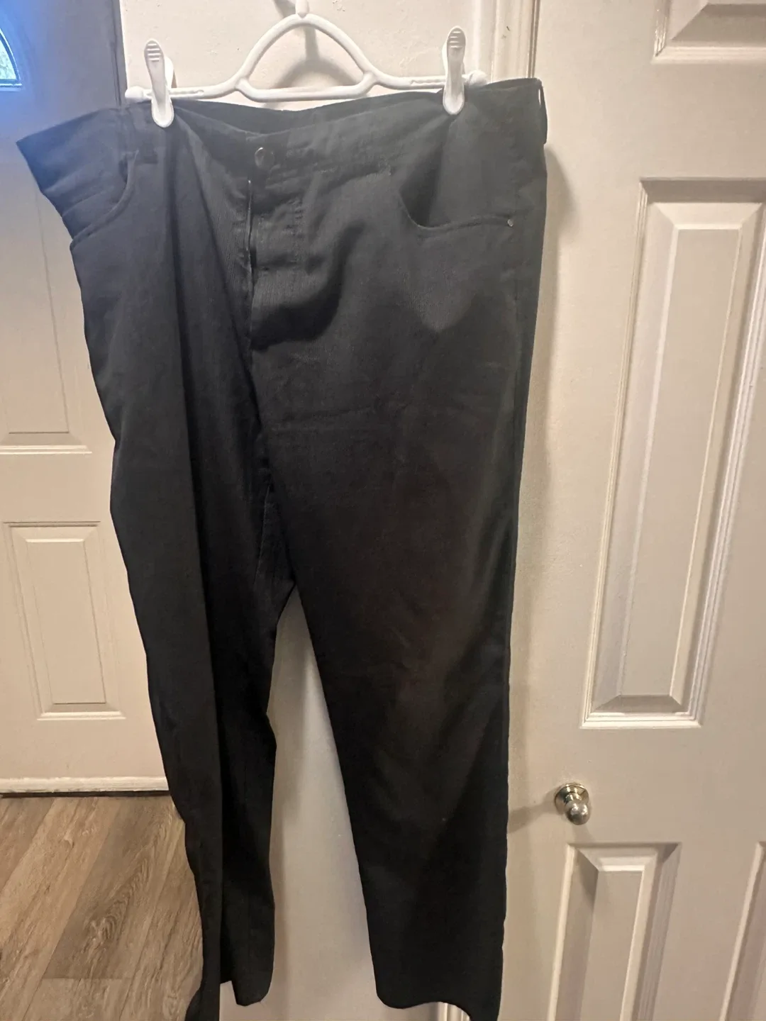 3 Men's Pants & 1 Shorts Bundle (p1) image indicator(5)