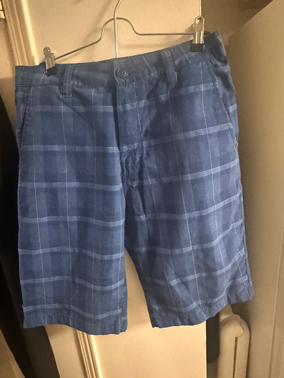 3 Men's Pants & 1 Shorts Bundle (p1) image indicator(2)