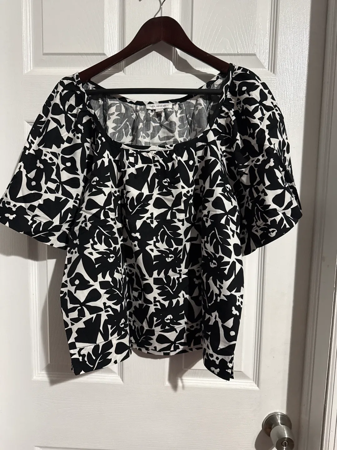 Free Assembly Black & White Floral Top