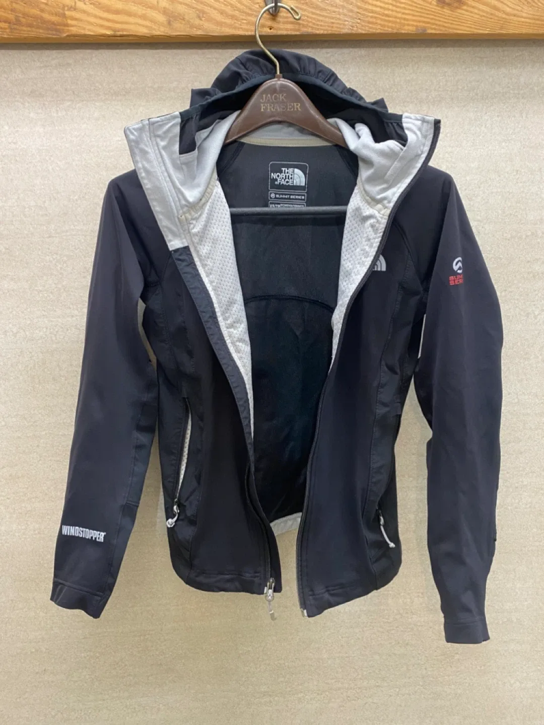 The North Face Summit Series Jacket - XS image indicator(4)