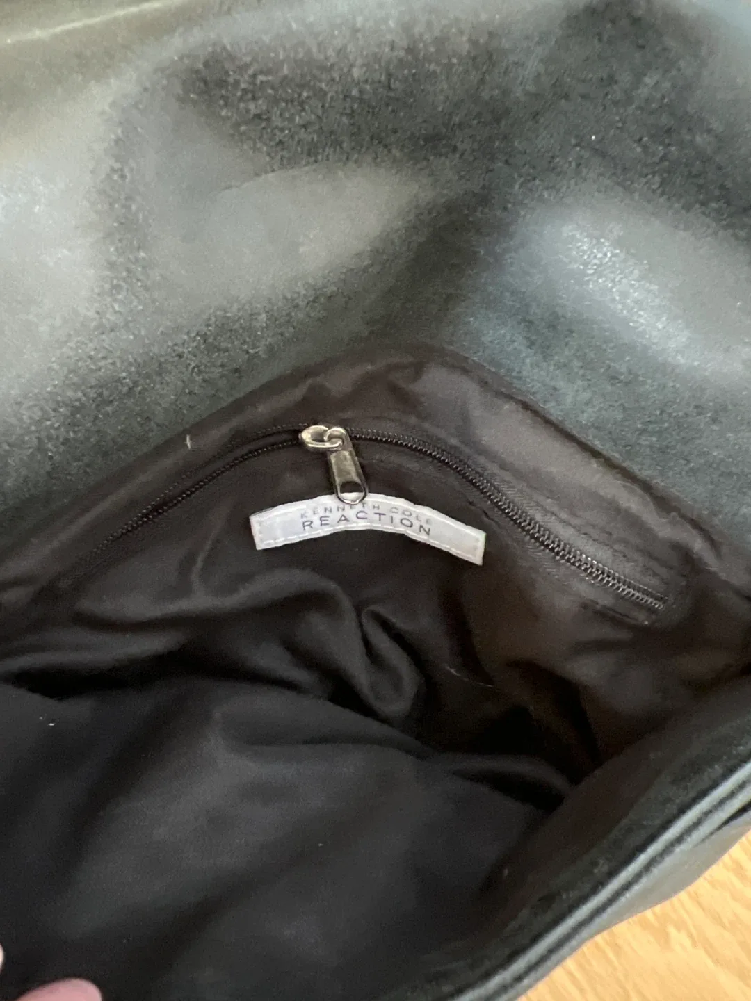 Kenneth Cole Reaction Black Crossbody Bag image indicator(3)