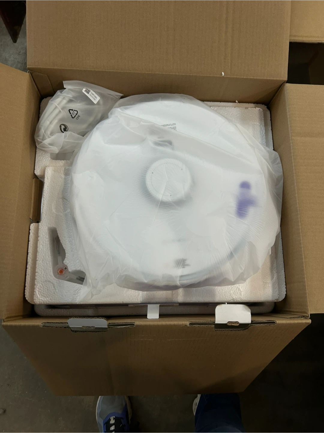 New Narwal Freo Z Ultra Robot Vacuum & Mop - photo 4