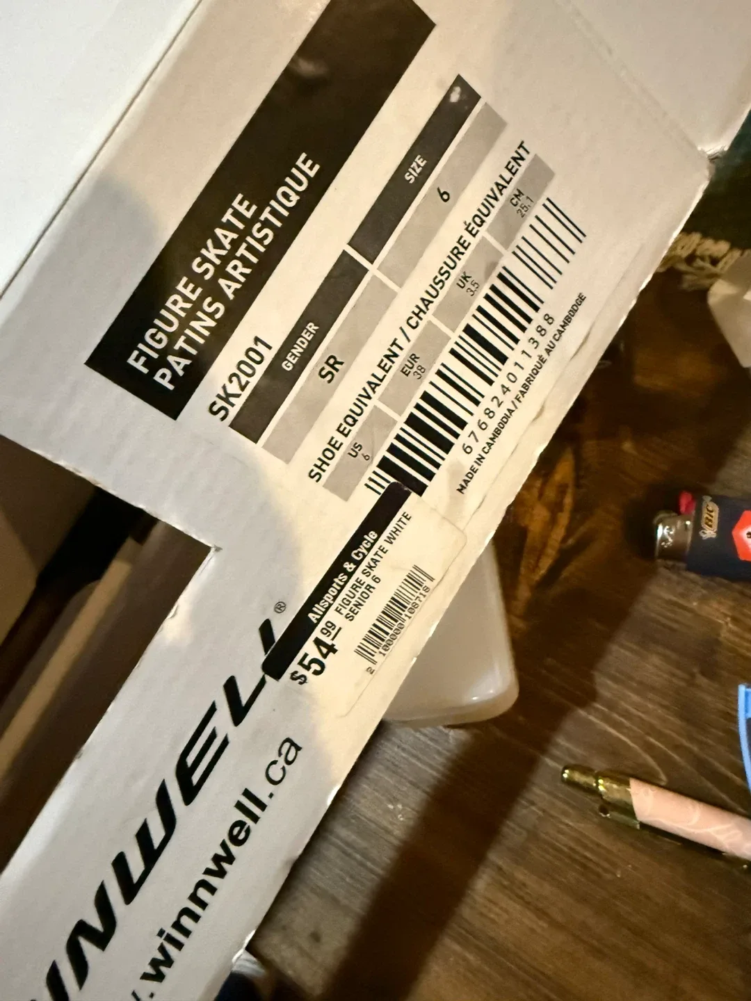 Winnwell Figure Skates - Size 6 image indicator(2)