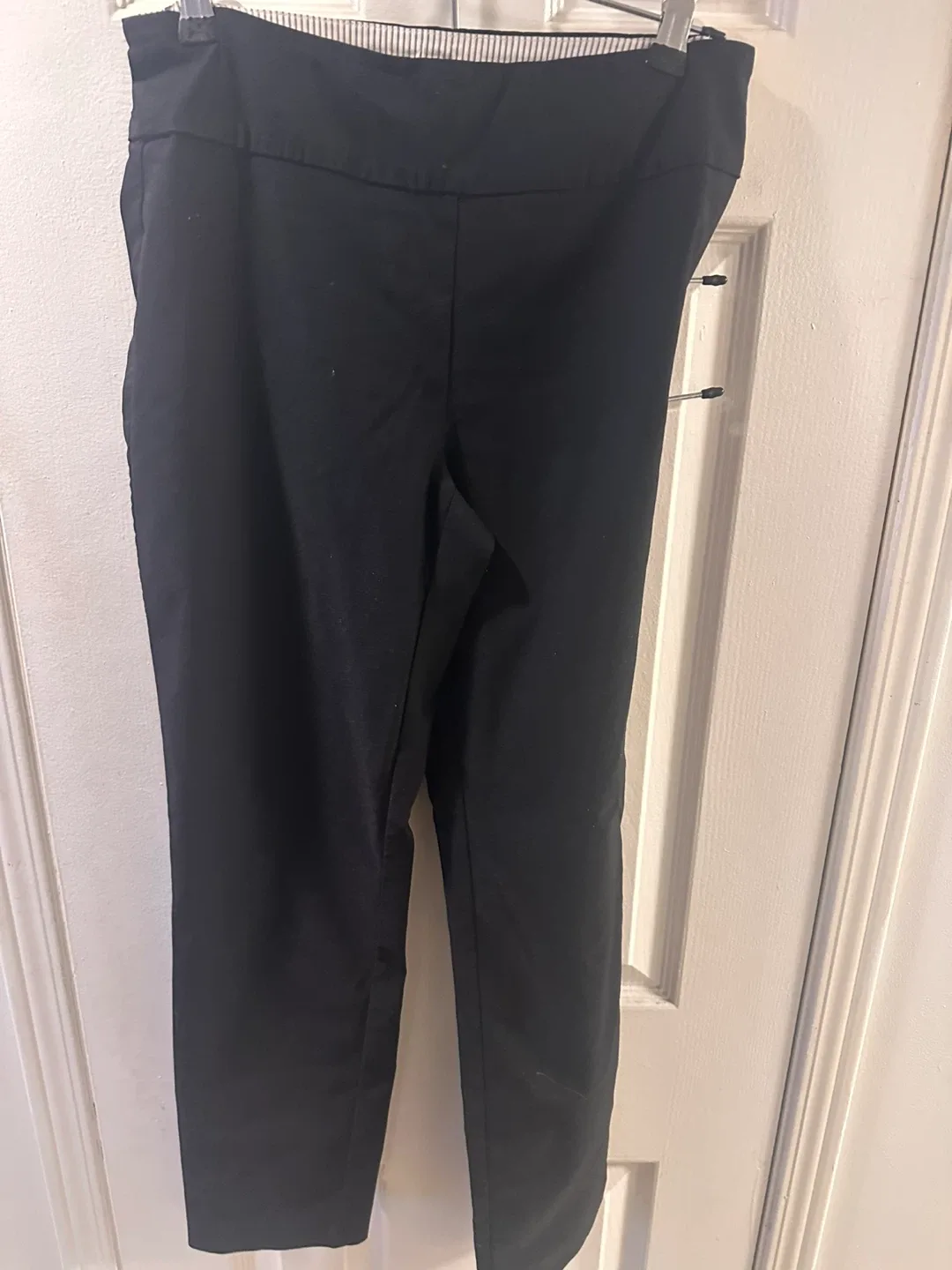 5 Assorted Women's Jeans & Pants (p4) image indicator(5)