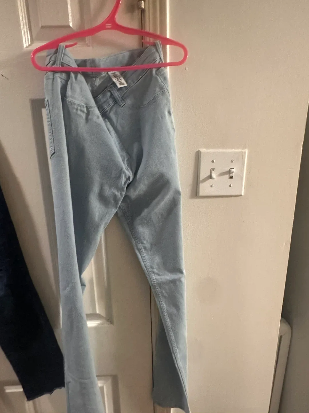 5 Assorted Women's Jeans & Pants (p4) image indicator(2)