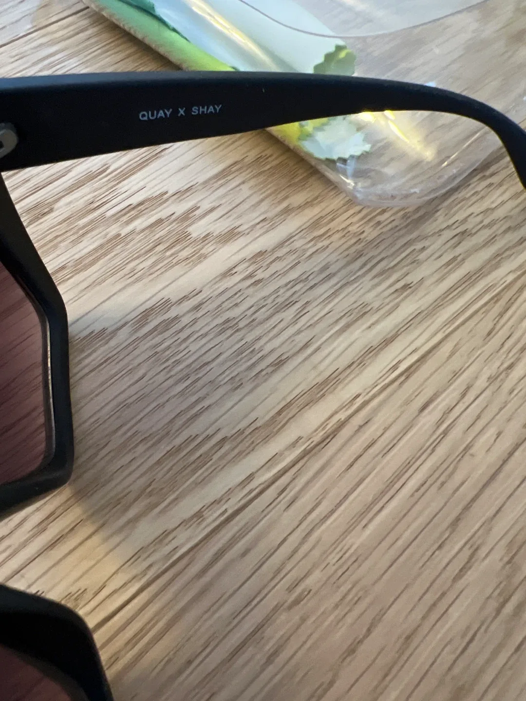 Quay X Shay Sunglasses image indicator(3)