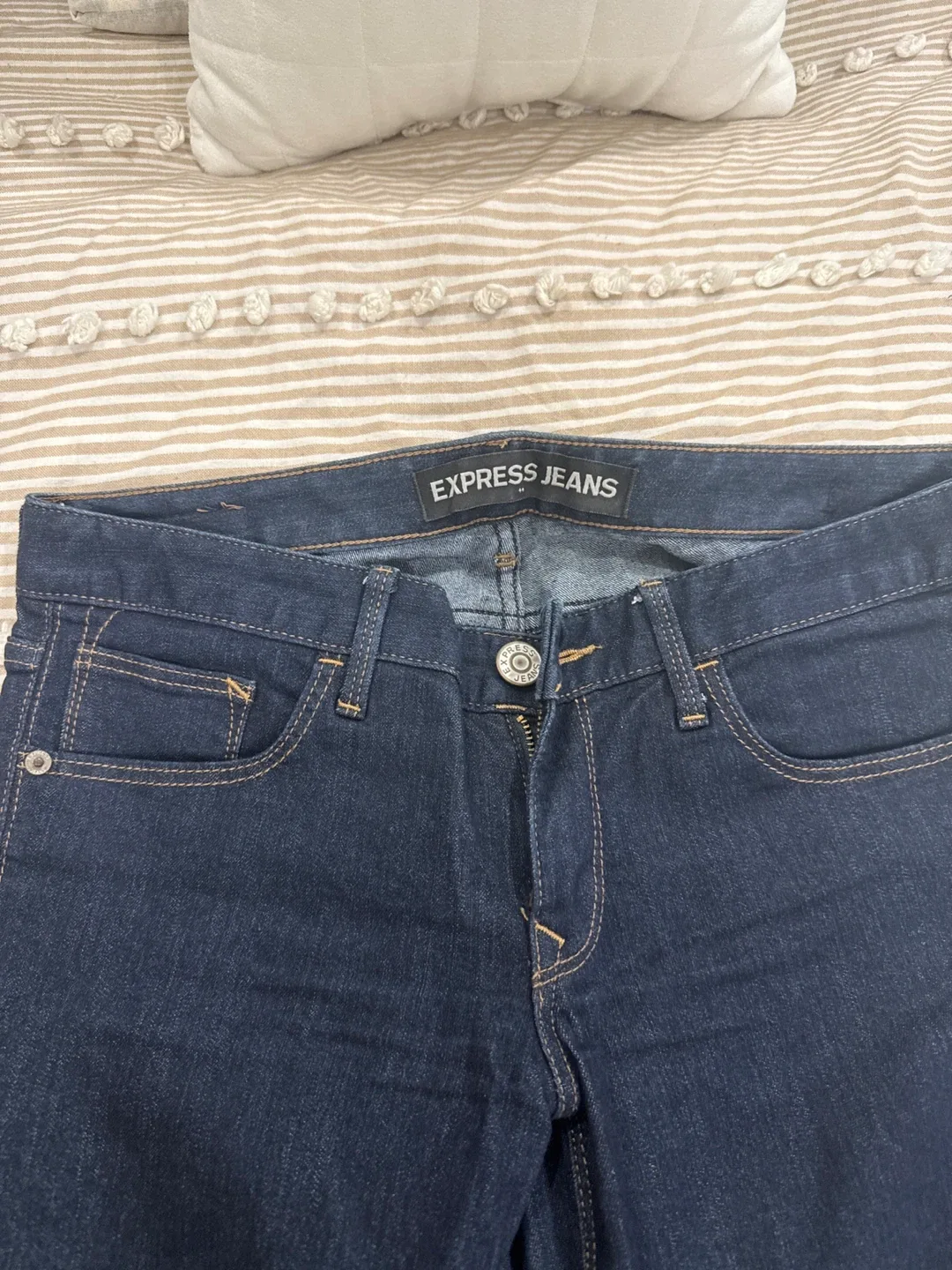 Express Jeans - Skinny Low Rise - Size 6R image indicator(2)