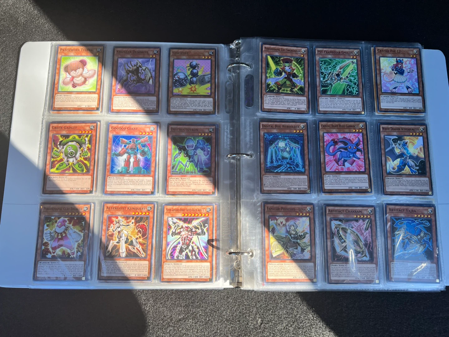 Yu-Gi-Oh! Trading Cards Binder - photo 4