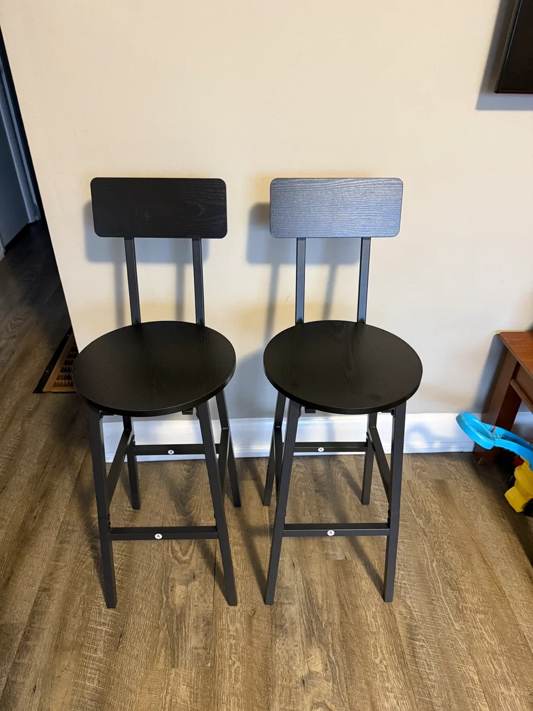 Set of 2 Black Bar Stools - 33.7" Height image indicator(3)