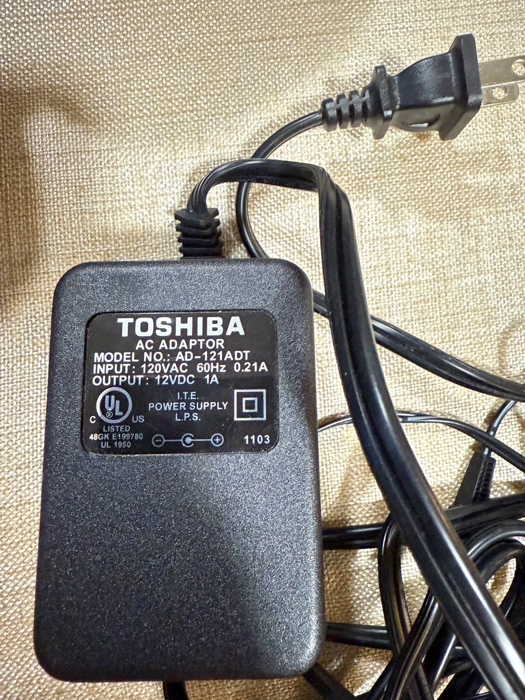 Toshiba AC Adaptor AD-121ADT - photo 2