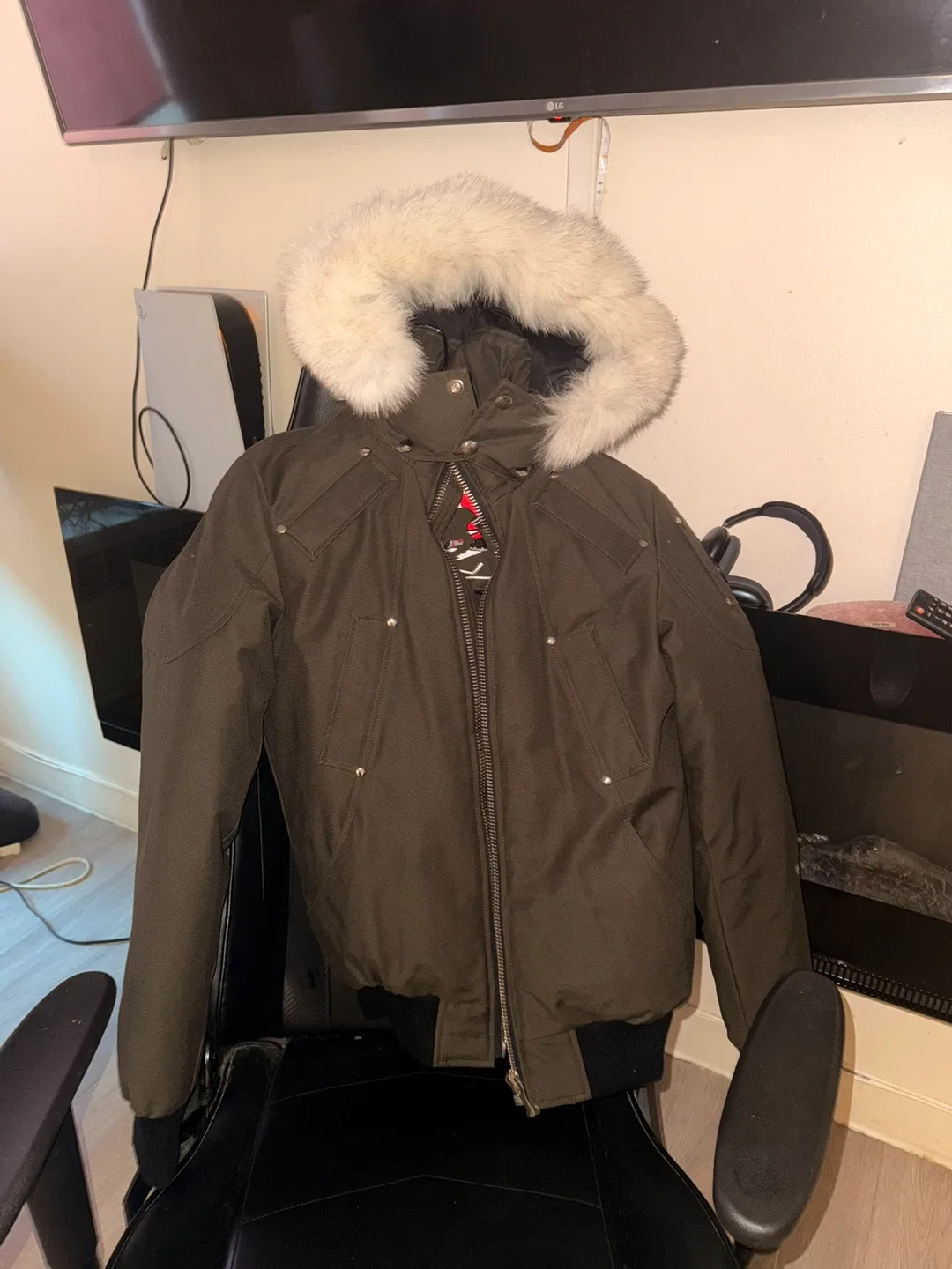 Moose Knuckles Bomber Jacket - Size S image indicator(3)