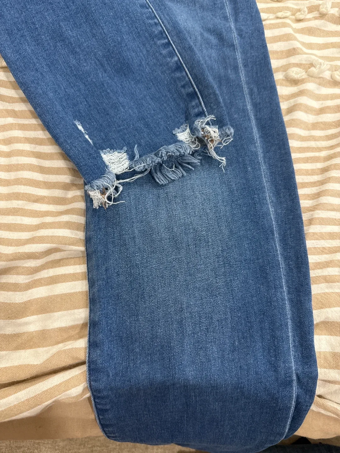 Express Slim Super High Rise Jeans Size 2R image indicator(2)