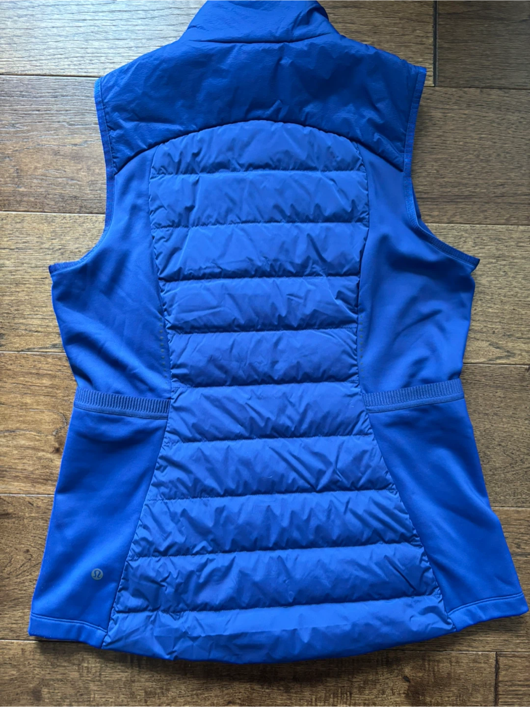 lululemon Down For It All Vest - brand new - photo 2