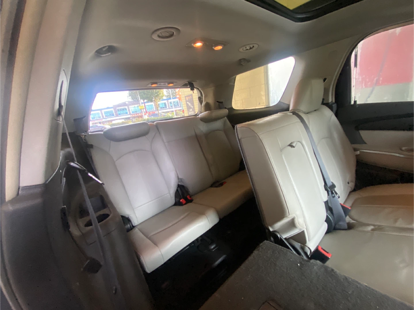 GMC Acadia SUV - photo 4