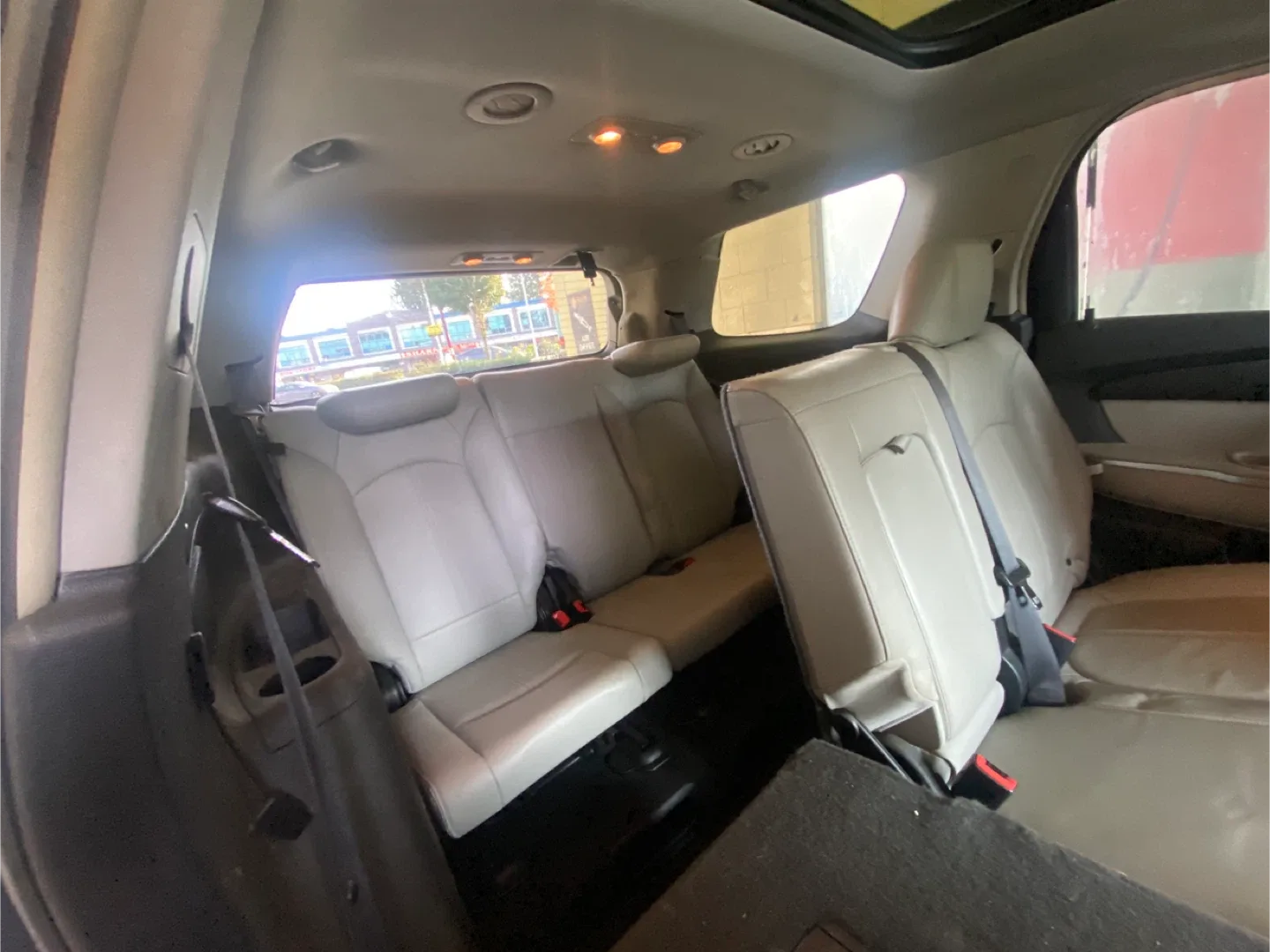 GMC Acadia SUV image indicator(4)