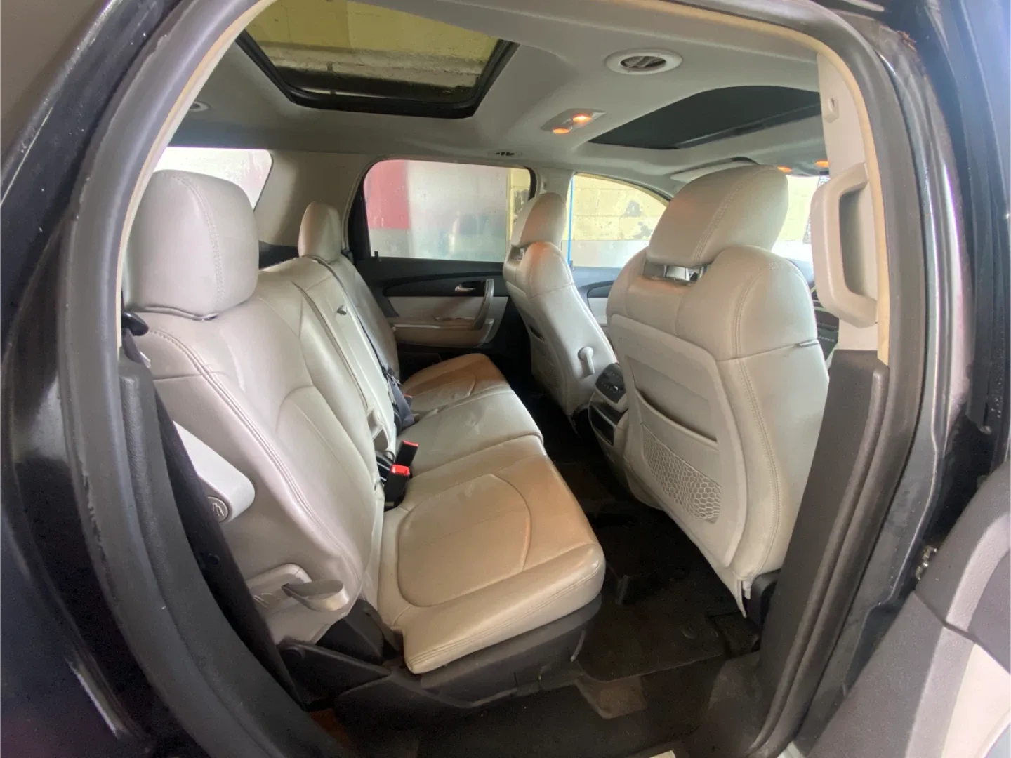 GMC Acadia SUV image indicator(9)