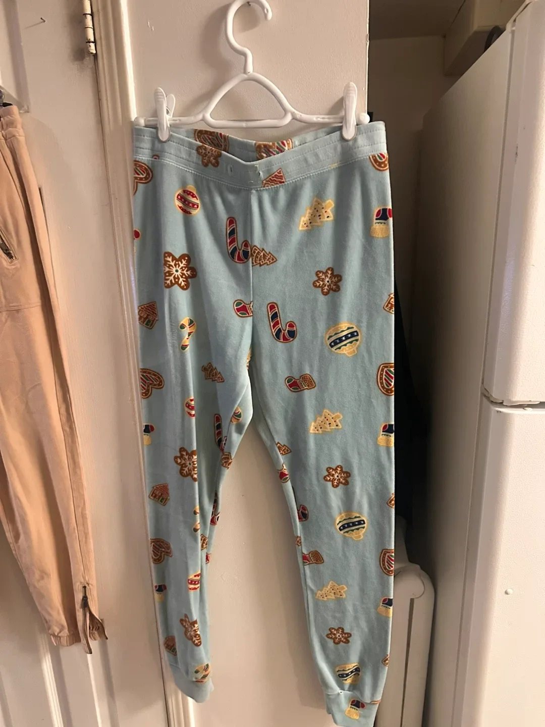 5 Assorted Women's Pants (p5) image indicator(2)