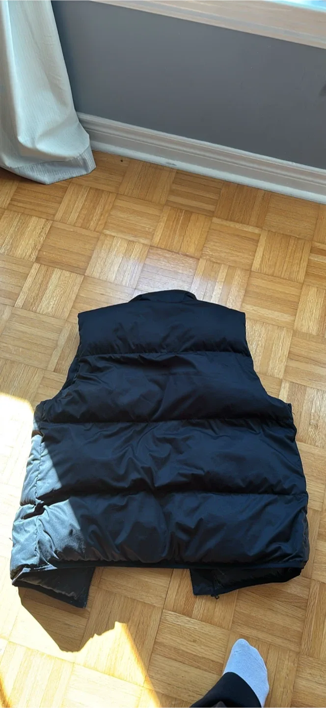 Nike Puffer Vest - Size M image indicator(3)
