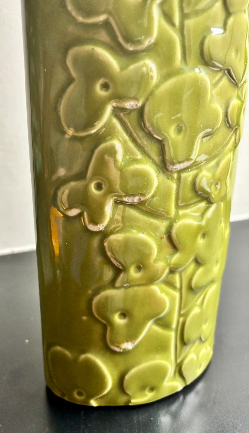 Green Decorative Tall Vase image indicator(4)