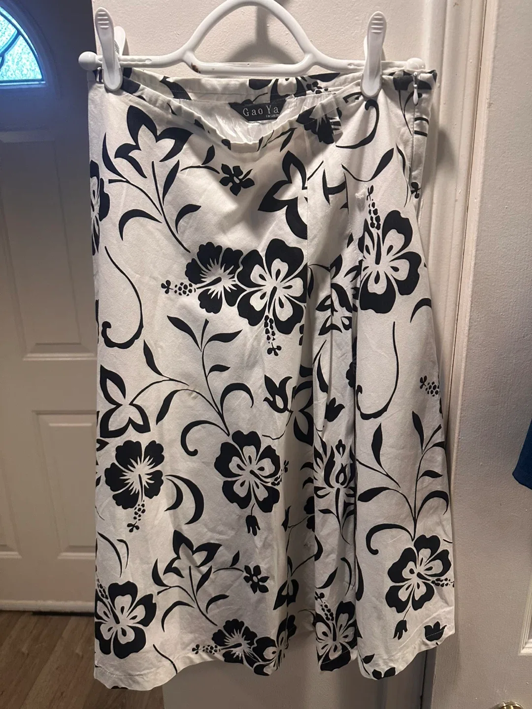 4 Skirts Size S image indicator(4)