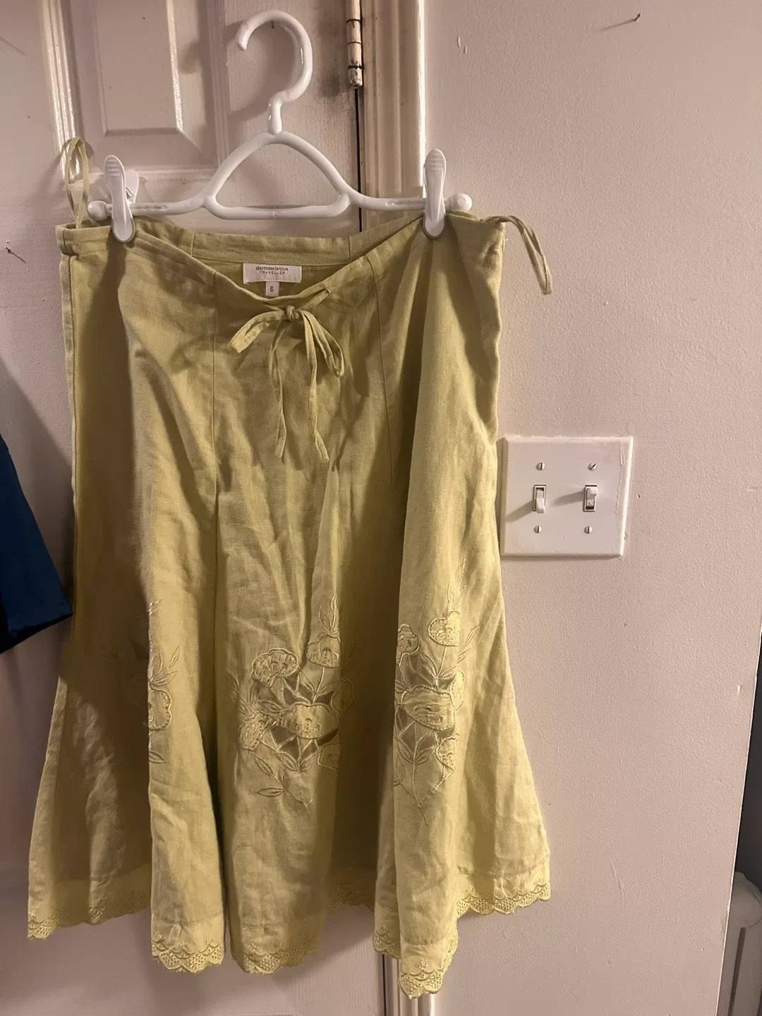 4 Skirts Size S image indicator(2)