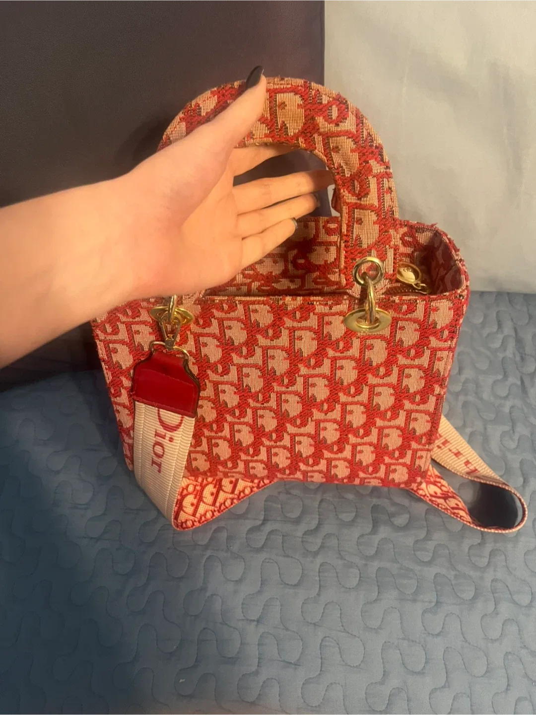 Women’s Red CD HandBag !!!!! image indicator(5)