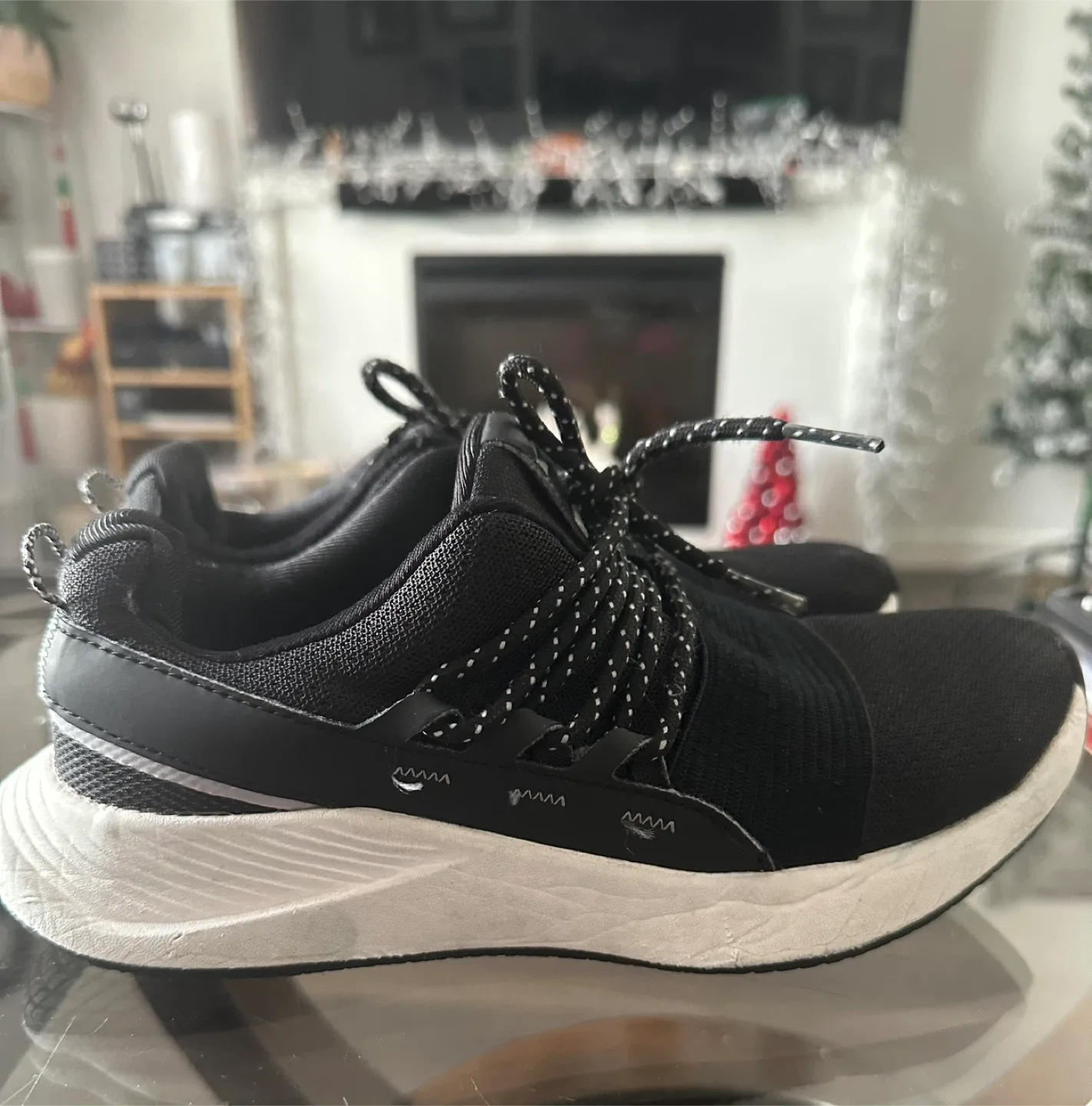 Under Armour Running Shoes, Black & White image indicator(2)