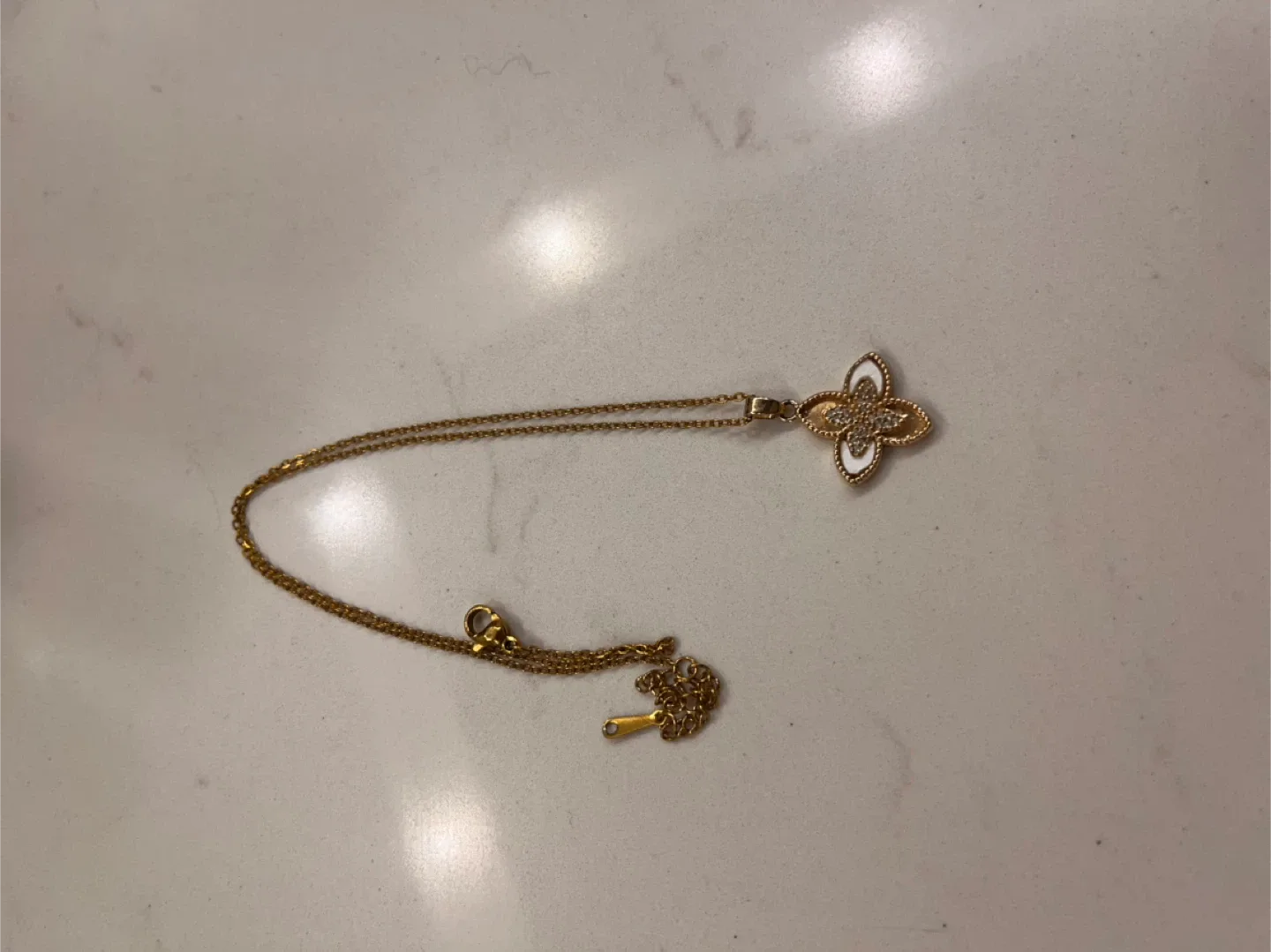 White & gold Pendant Necklace image indicator(2)