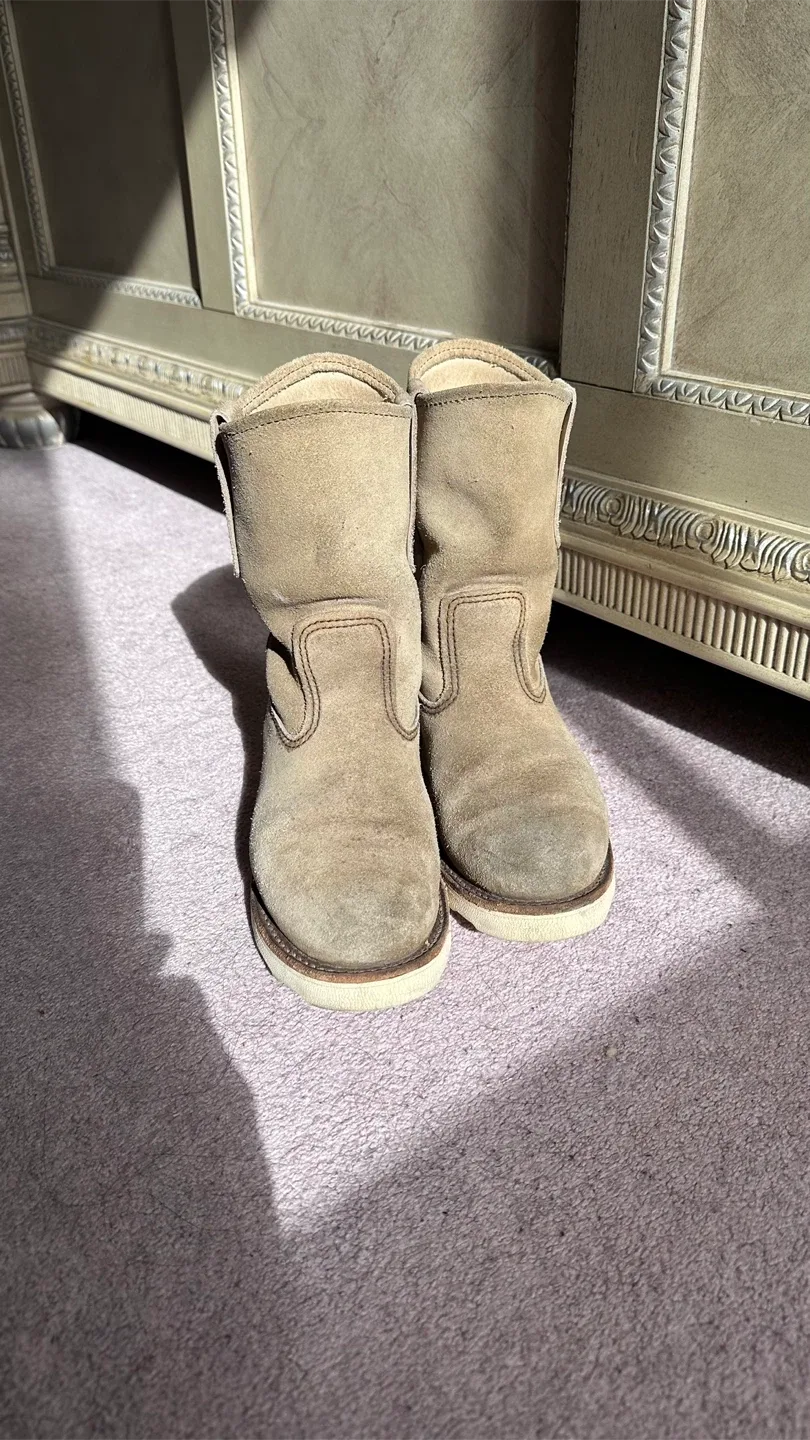 Red Wing Shoes 8168 Suede Boots - Size 5.5 image indicator(5)