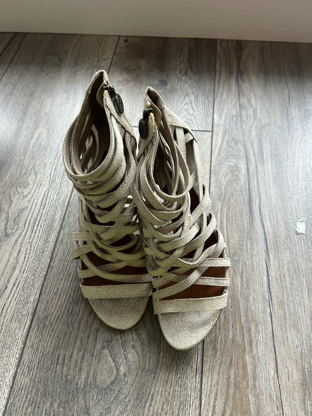 Max Studio Cage Gladiator Heels, Size 7.5 image indicator(2)