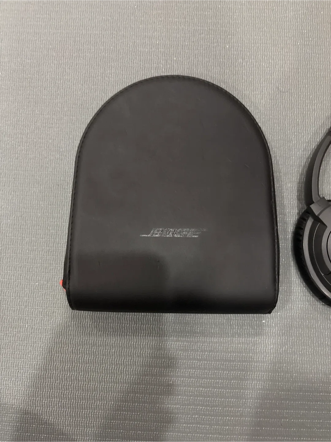Bose QuietComfort wired headphones image indicator(2)