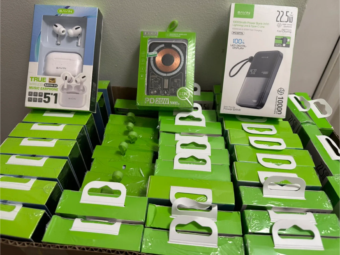 New BAVIN PC1078S Wireless Fast Charging Power Bank thumbnail