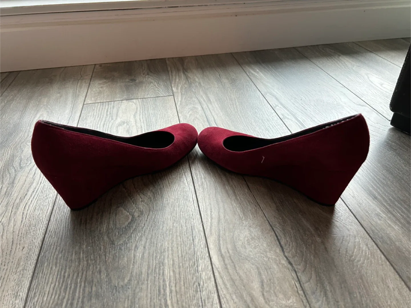 Stuart Weitzman Burgandy Suede Wedges Size 7.5 image indicator(2)
