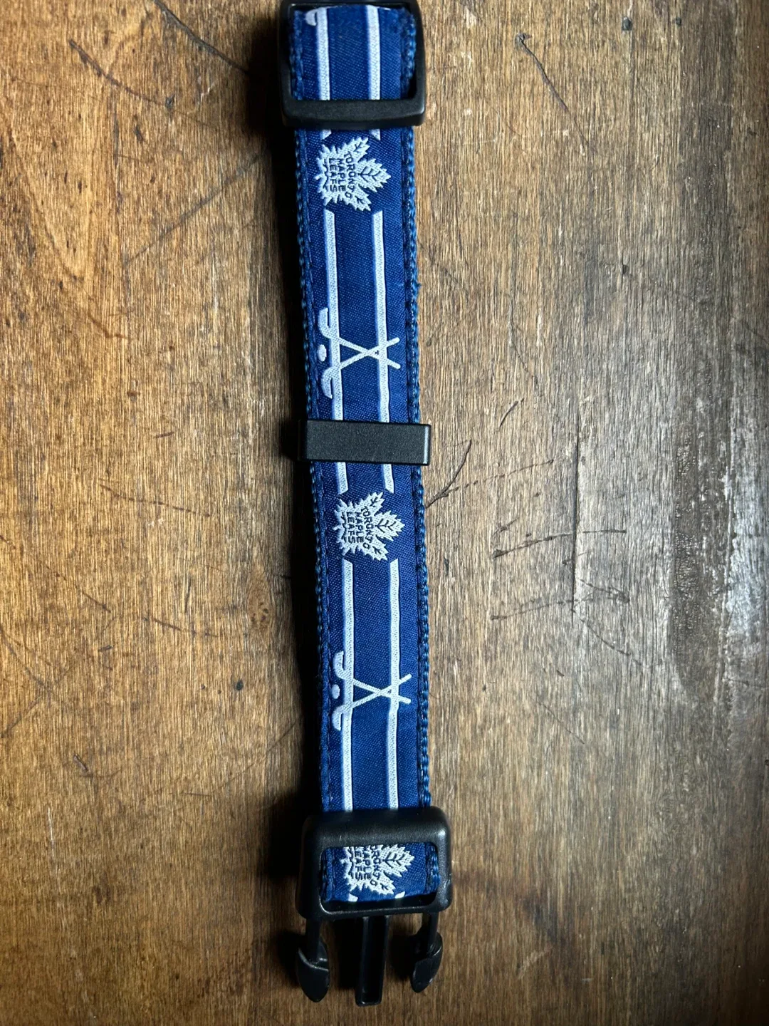 TORONTO MAPLE LEAFS NHL DOG COLLAR hockey pet Sz M L  XL image indicator(6)