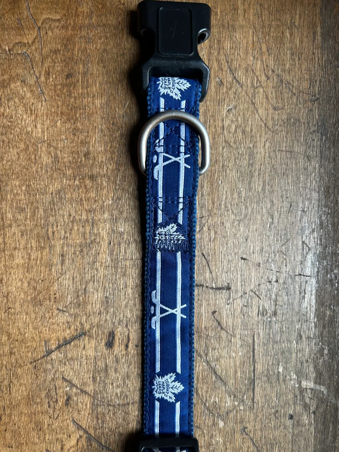 TORONTO MAPLE LEAFS NHL DOG COLLAR hockey pet Sz M L  XL image indicator(5)