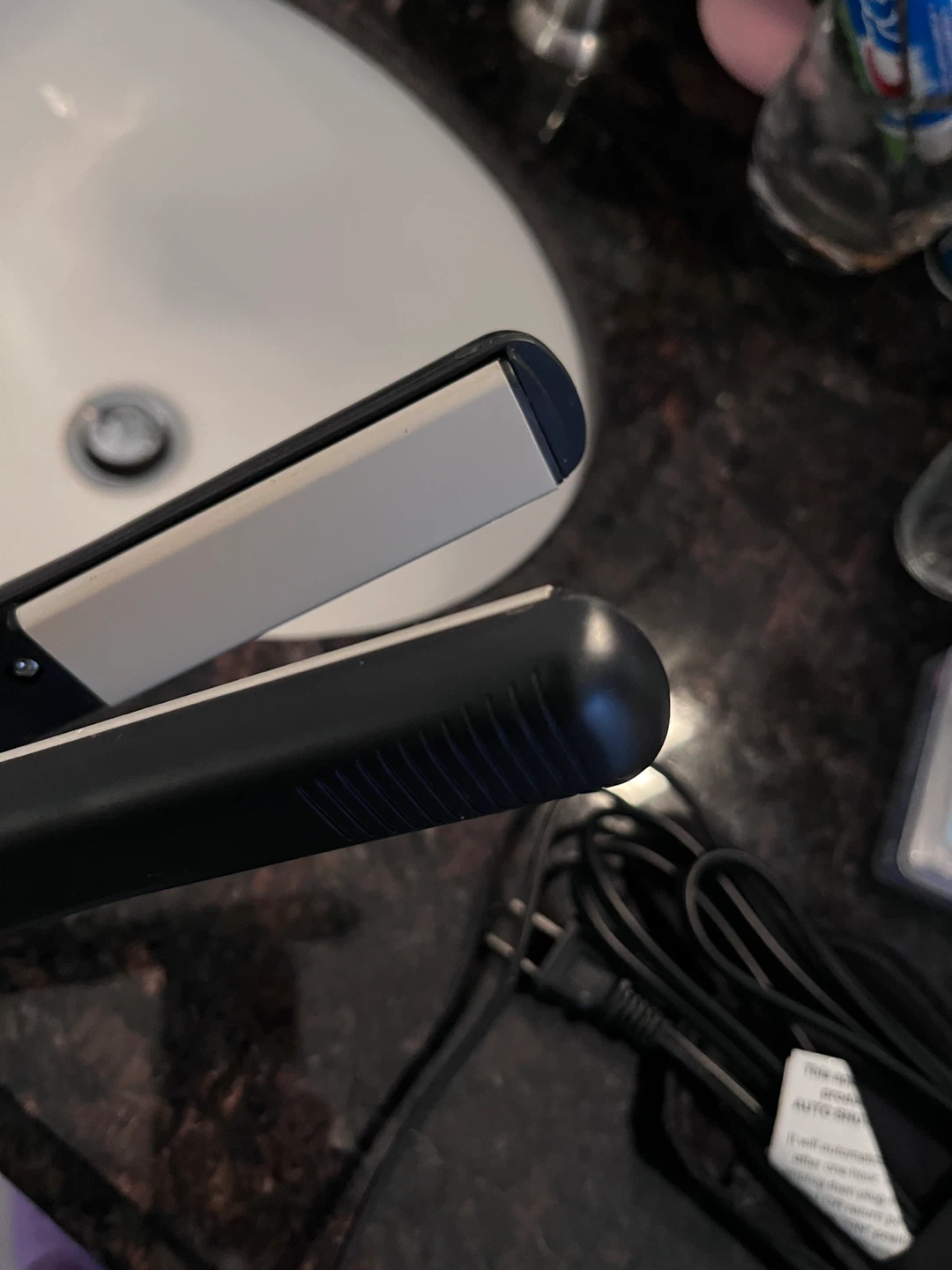 Revlon Ceramic Satin Hair Straightener - photo 2