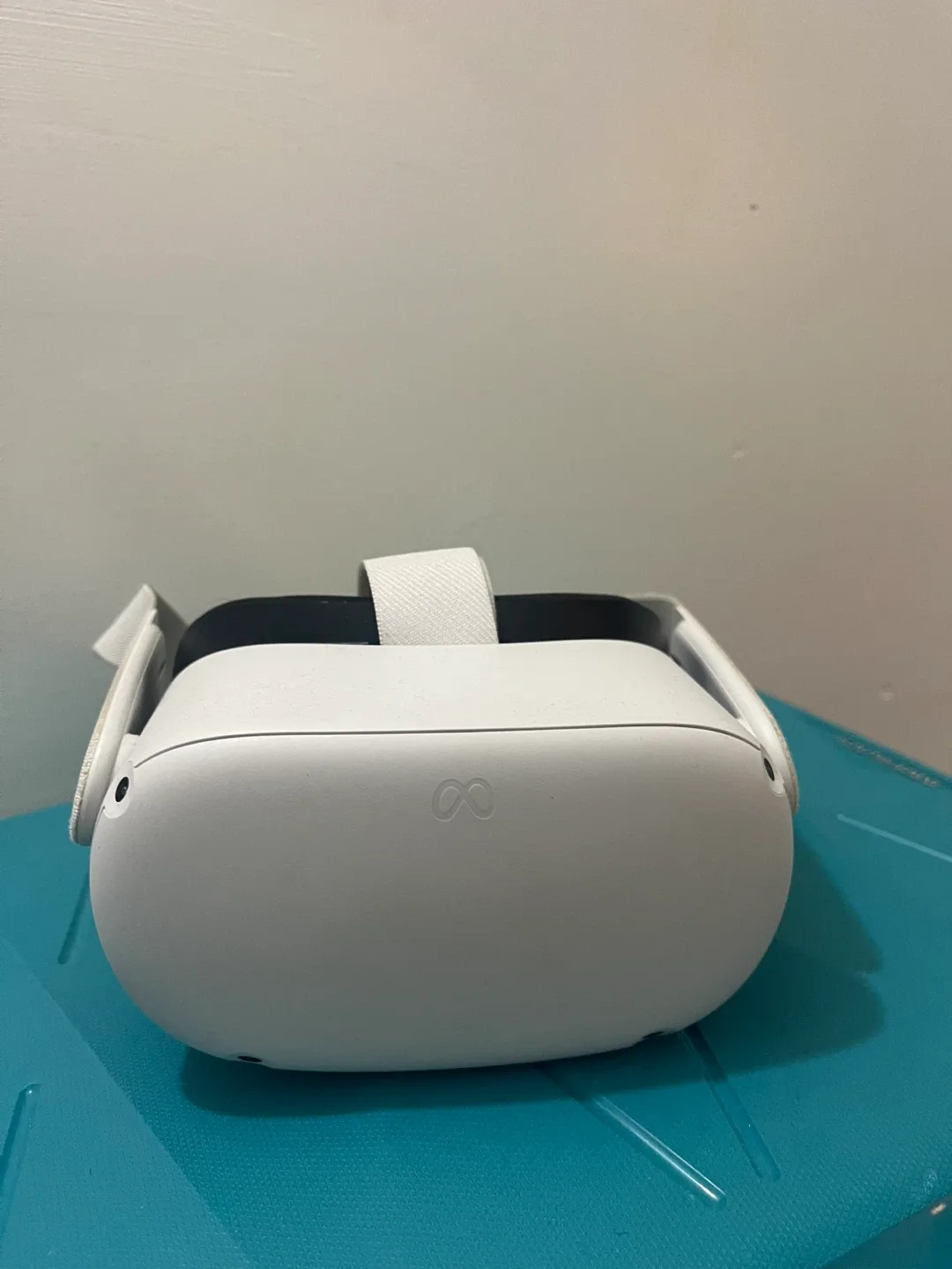Meta Quest 2 VR Headset