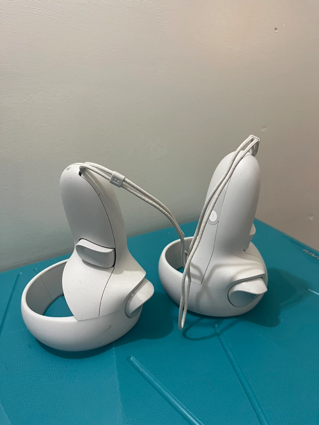 Meta Quest 2 VR Headset - photo 4